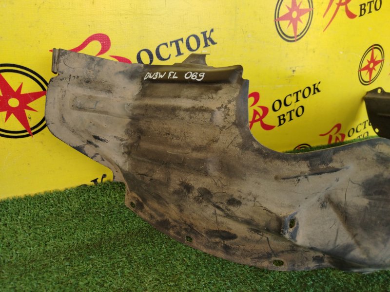 Подкрылок, 300 рублей, Красноярск