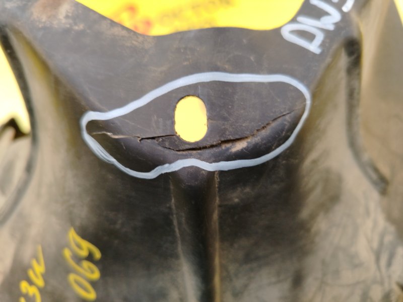 Подкрылок, 300 рублей, Красноярск