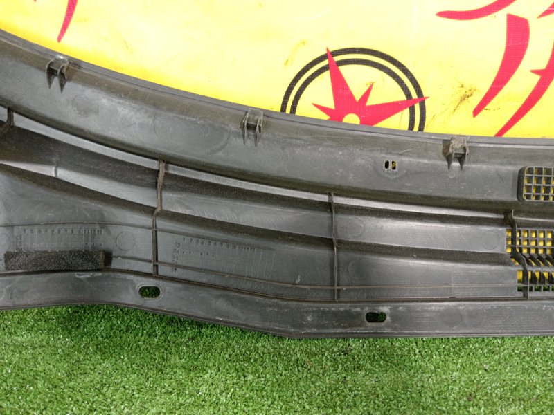 Решетка под лобовое стекло, 300 рублей, Красноярск