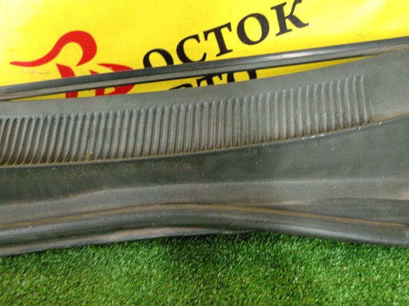 Решетка под лобовое стекло, 300 рублей, Красноярск