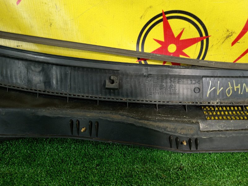 Решетка под лобовое стекло, 300 рублей, Красноярск