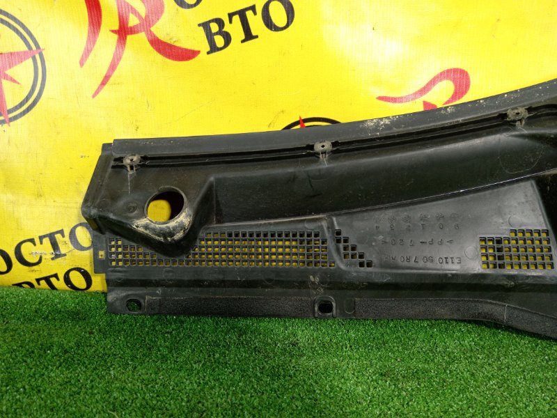 Решетка под лобовое стекло, 300 рублей, Красноярск