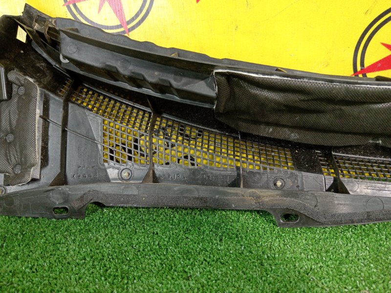 Решетка под лобовое стекло, 300 рублей, Красноярск