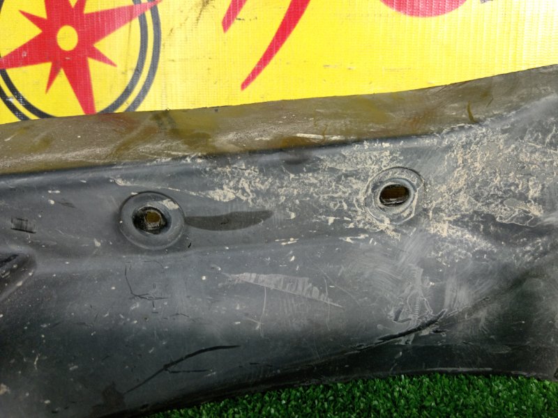 Подкрылок, 800 рублей, Красноярск