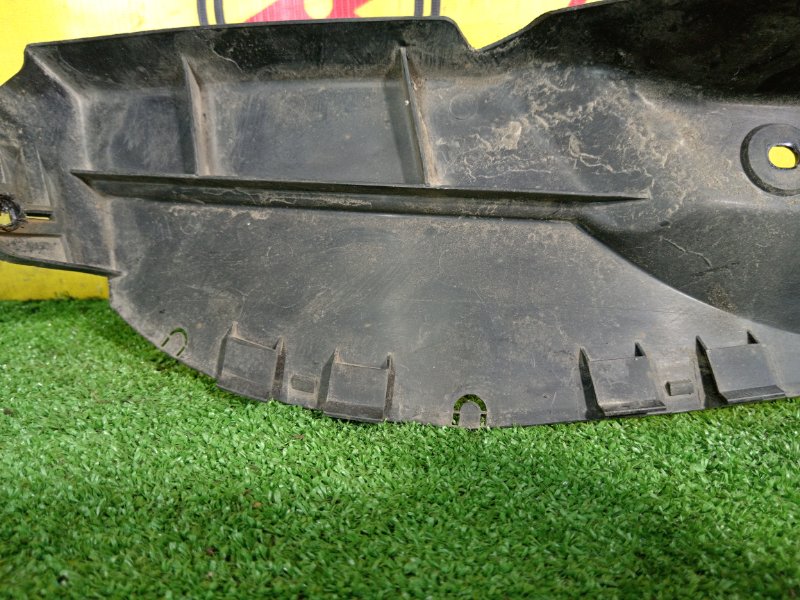 Подкрылок, 800 рублей, Красноярск