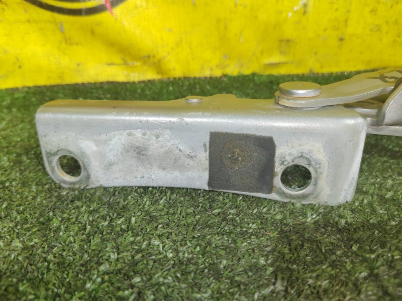 петля (шарнир крышки багажника), 800 рублей, Красноярск