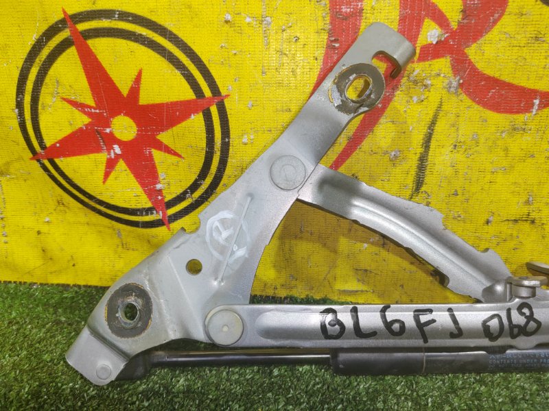 петля (шарнир крышки багажника), 800 рублей, Красноярск