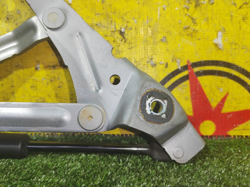 петля (шарнир крышки багажника), 800 рублей, Красноярск