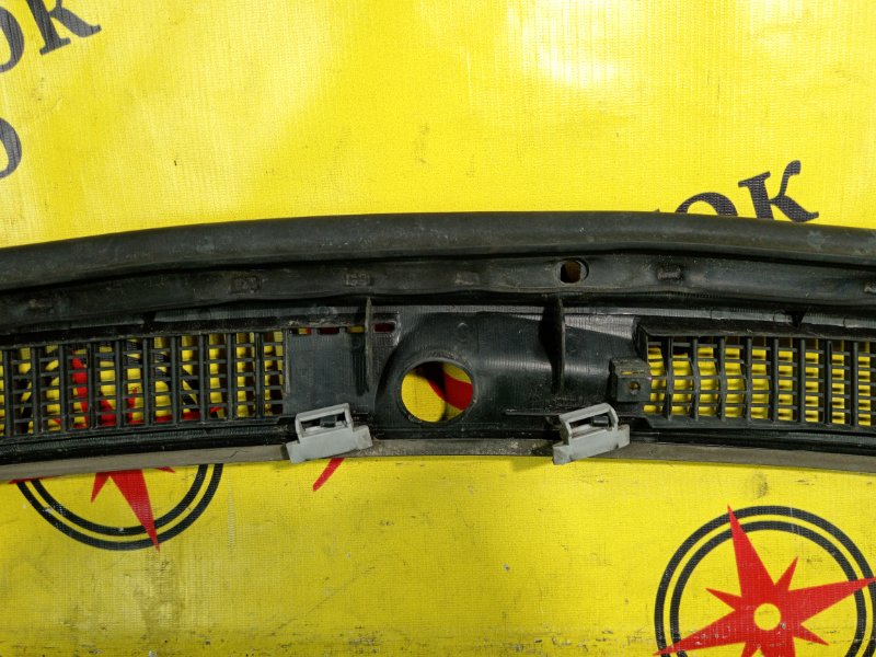 Решетка под лобовое стекло, 800 рублей, Красноярск