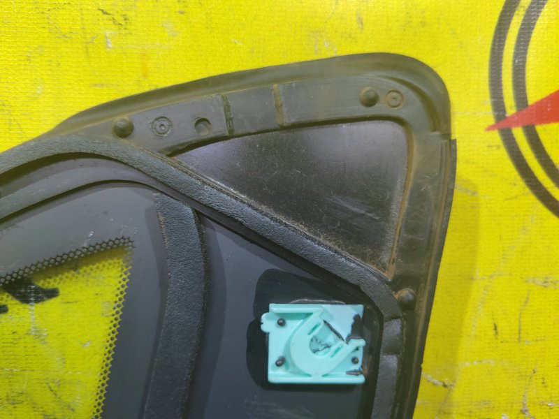 стекло боковое, 1000 рублей, Красноярск