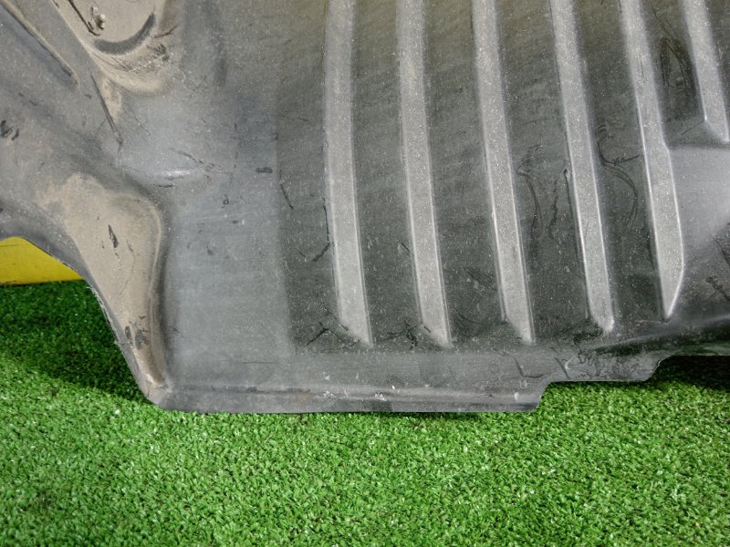 Подкрылок, 1000 рублей, Красноярск