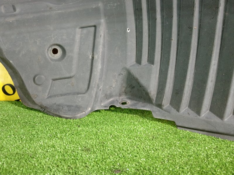 Подкрылок, 1000 рублей, Красноярск