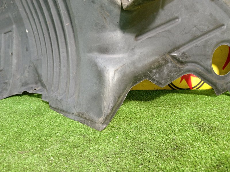 Подкрылок, 1000 рублей, Красноярск