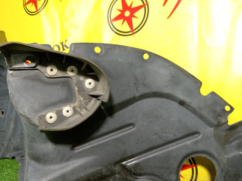 Подкрылок, 1000 рублей, Красноярск