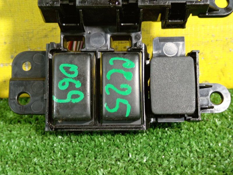 Блок управления зеркалами, 300 рублей, Красноярск