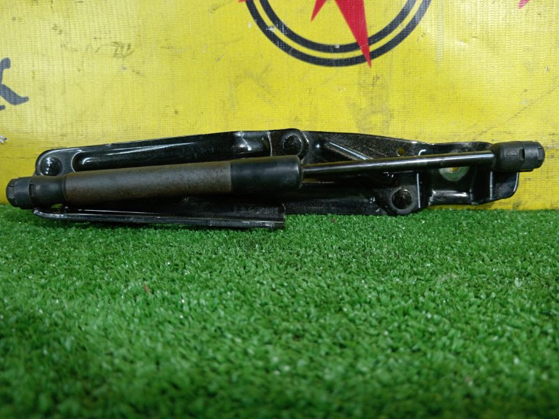 петля (шарнир крышки багажника), 1500 рублей, Красноярск