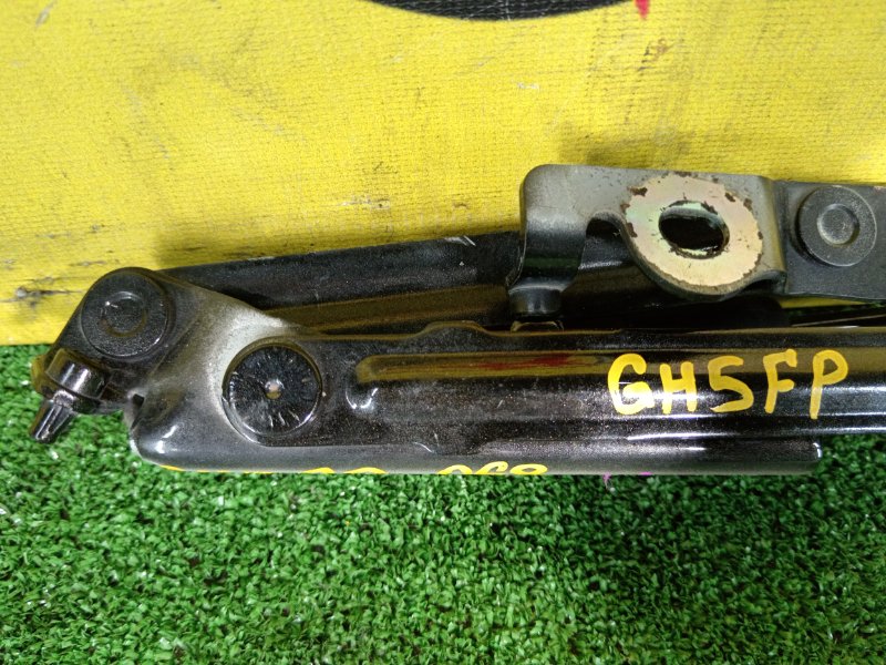 петля (шарнир крышки багажника), 1500 рублей, Красноярск