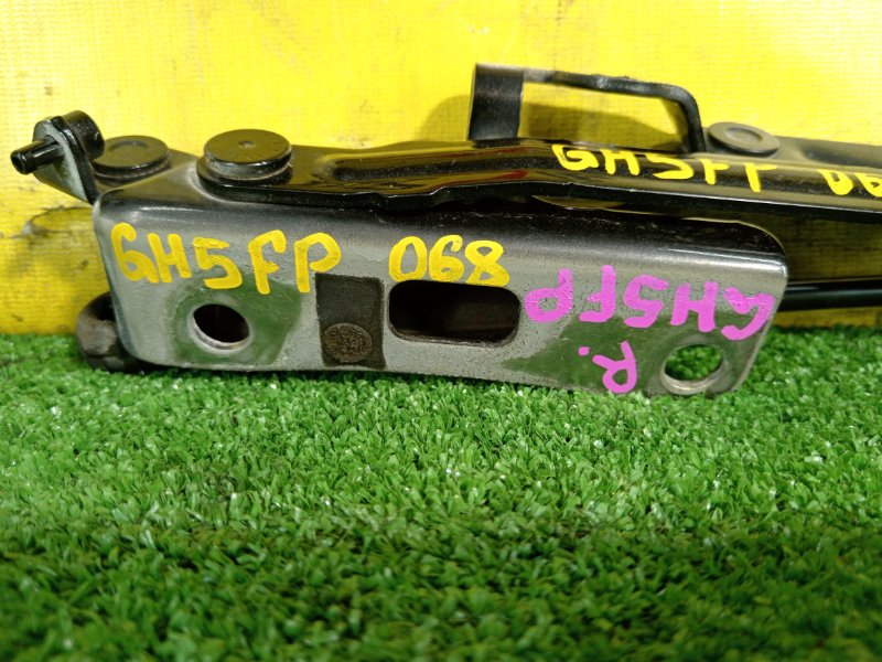 петля (шарнир крышки багажника), 1500 рублей, Красноярск