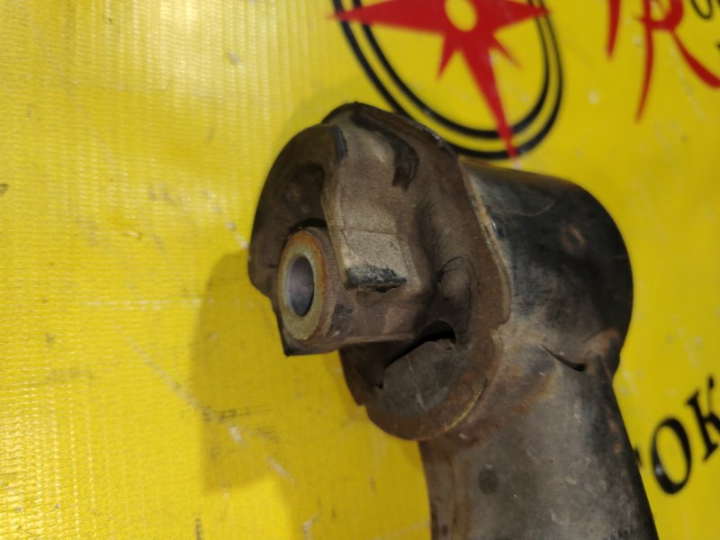 балка поперечная, 2000 рублей, Красноярск