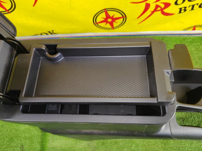 Подлокотник, 2000 рублей, Красноярск