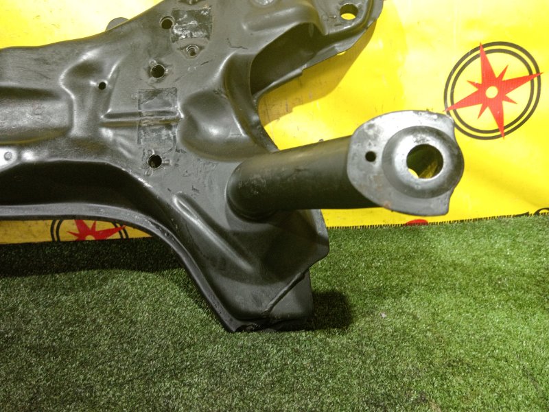 балка поперечная, 2000 рублей, Красноярск