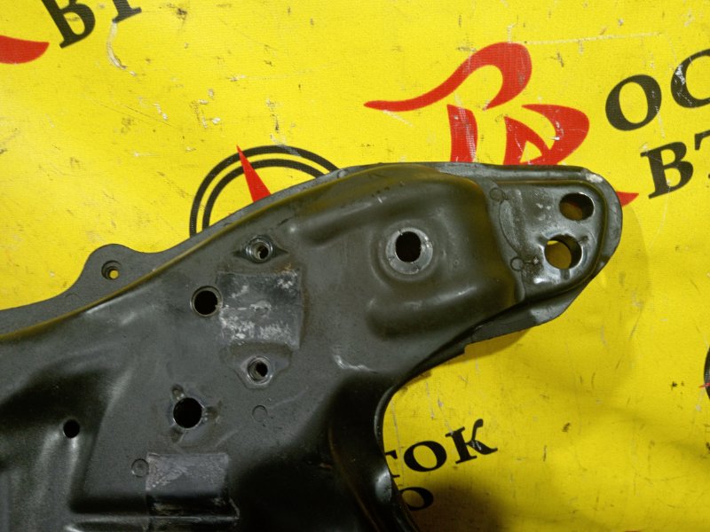 балка поперечная, 2000 рублей, Красноярск