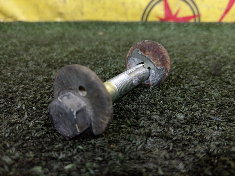 Болт развальный, 300 рублей, Красноярск