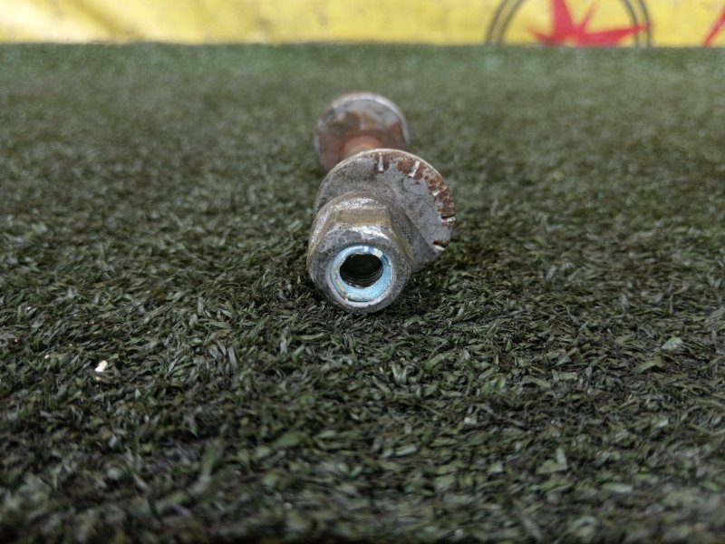 Болт развальный, 300 рублей, Красноярск