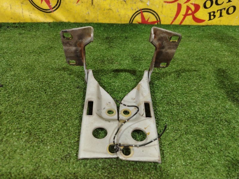 Петля капота, 300 рублей, Красноярск