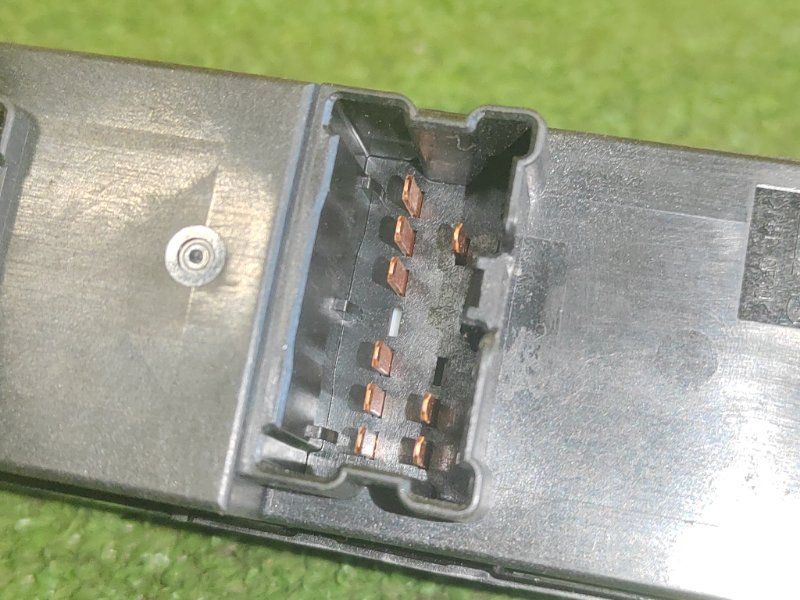 Блок управления стеклоподъемниками, 2000 рублей, Красноярск