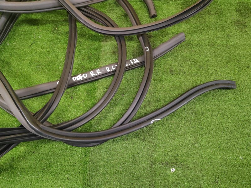 уплотнитель, 2000 рублей, Красноярск