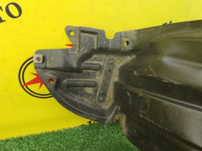 Подкрылок, 1000 рублей, Красноярск