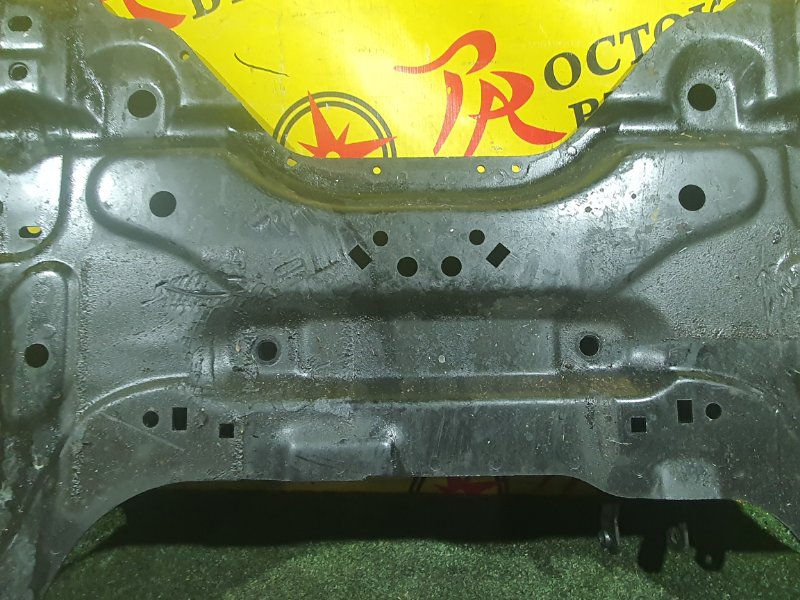 балка поперечная, 2000 рублей, Красноярск