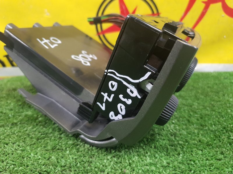 Блок управления климат-контролем, 1000 рублей, Красноярск