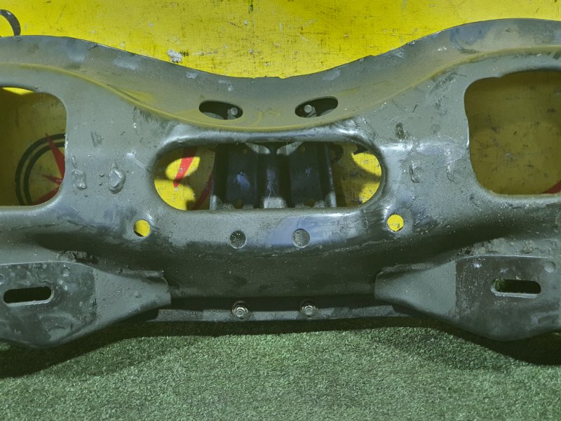 балка поперечная, 1000 рублей, Красноярск