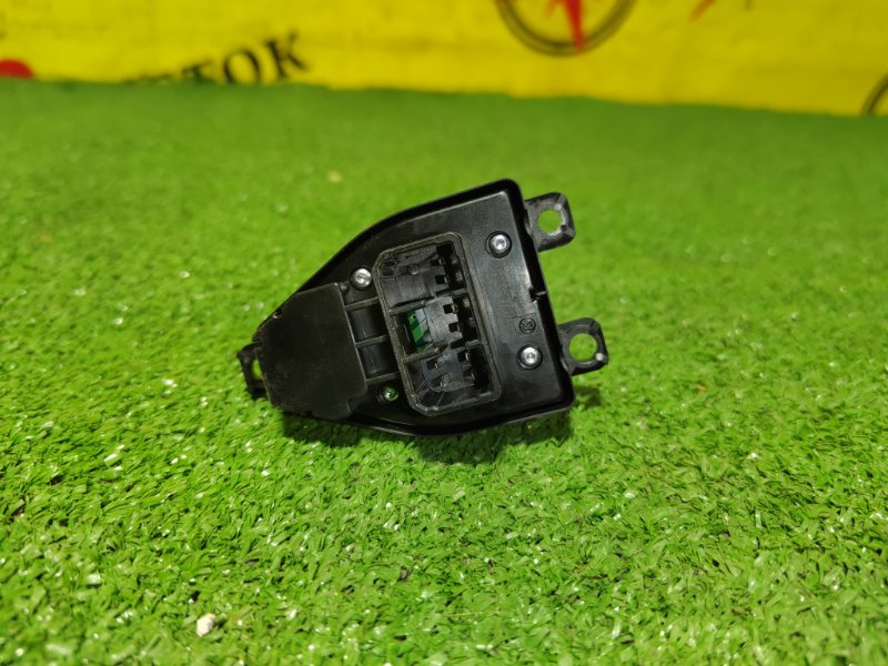 Блок управления зеркалами, 200 рублей, Красноярск