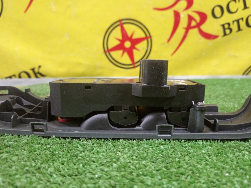 Блок управления стеклоподъемниками, 2000 рублей, Красноярск