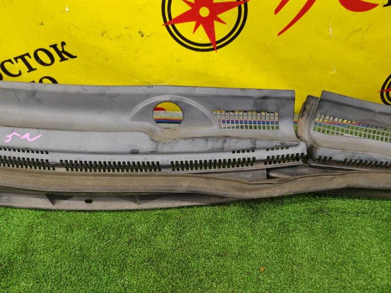 Решетка под лобовое стекло, 300 рублей, Красноярск