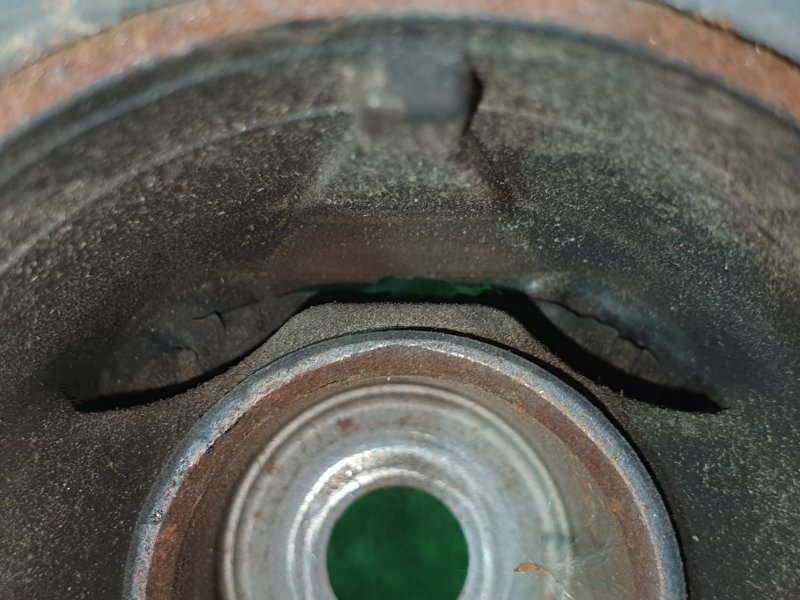 балка поперечная, 2000 рублей, Красноярск