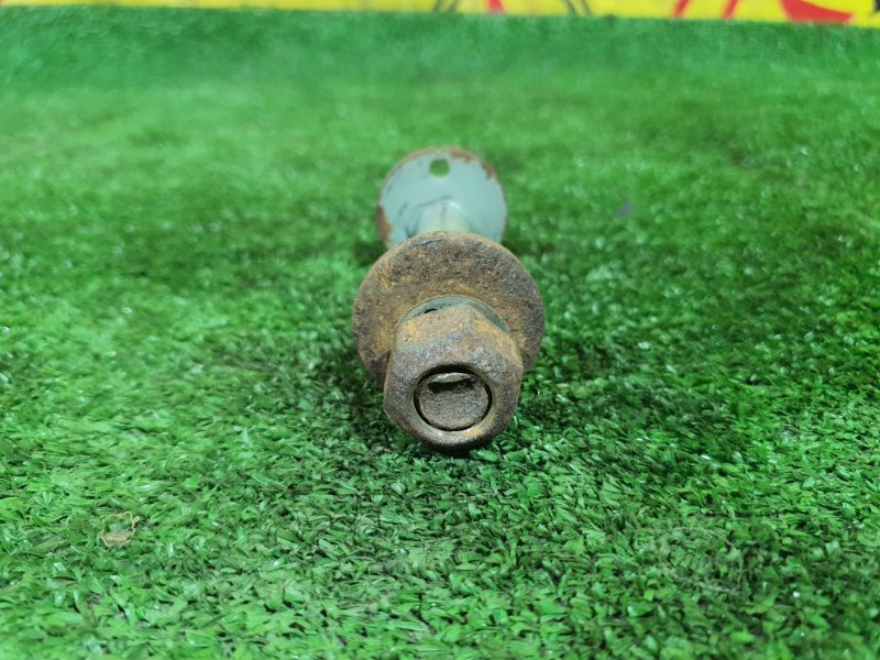 Болт развальный, 300 рублей, Красноярск