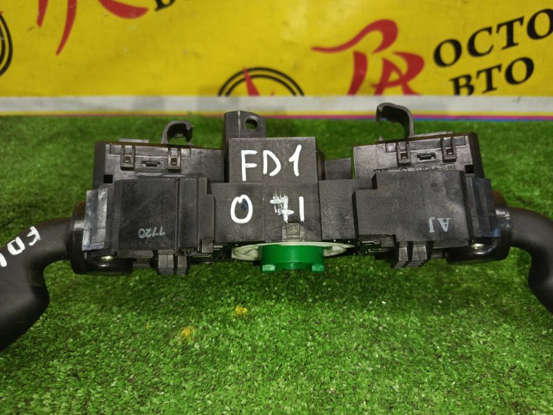 Подрулевой переключатель света, 500 рублей, Красноярск