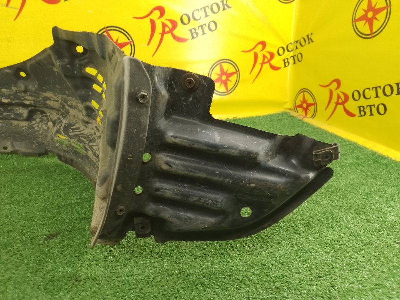 Подкрылок, 2000 рублей, Красноярск