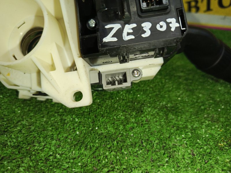 Подрулевой переключатель света, 500 рублей, Красноярск