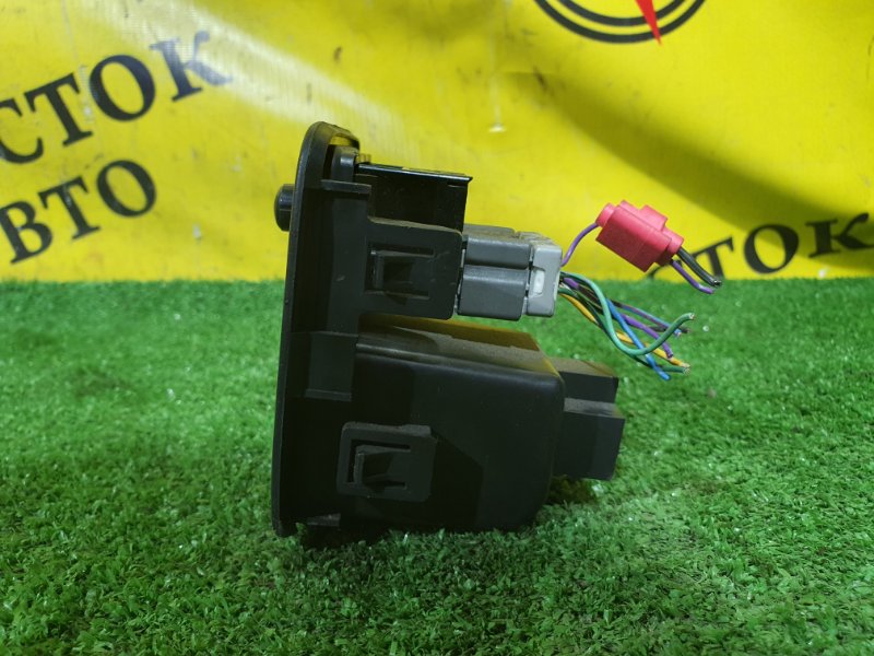 Блок управления зеркалами, 100 рублей, Красноярск