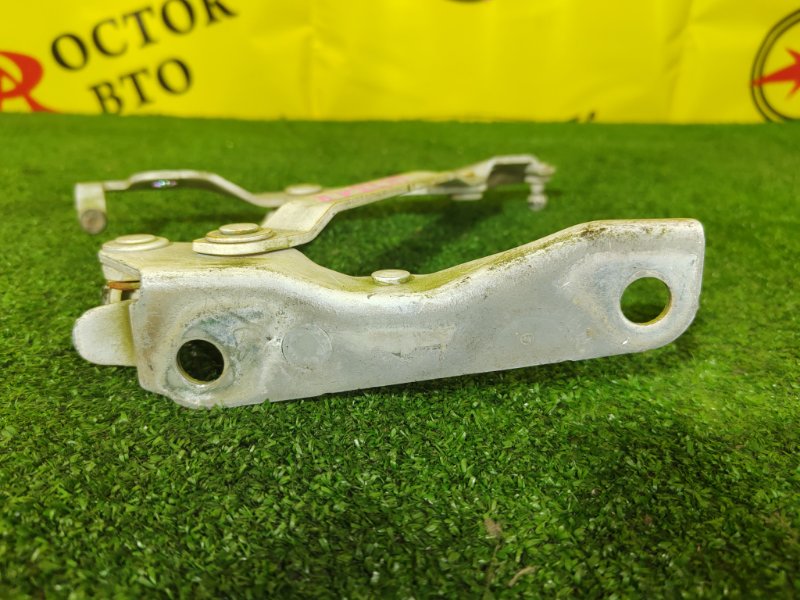 петля (шарнир крышки багажника), 1000 рублей, Красноярск