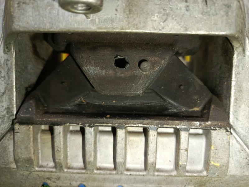 Подушка двигателя, 700 рублей, Красноярск