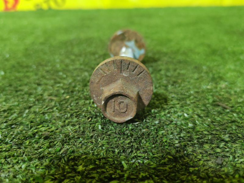 Болт развальный, 300 рублей, Красноярск