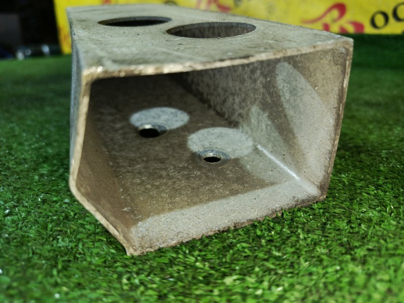 Усилитель бампера, 500 рублей, Красноярск