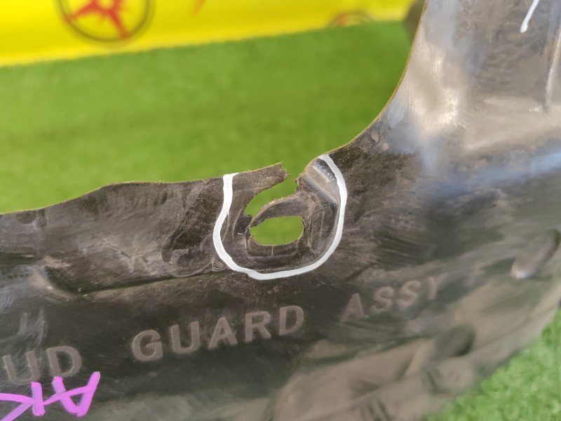 Подкрылок, 2000 рублей, Красноярск