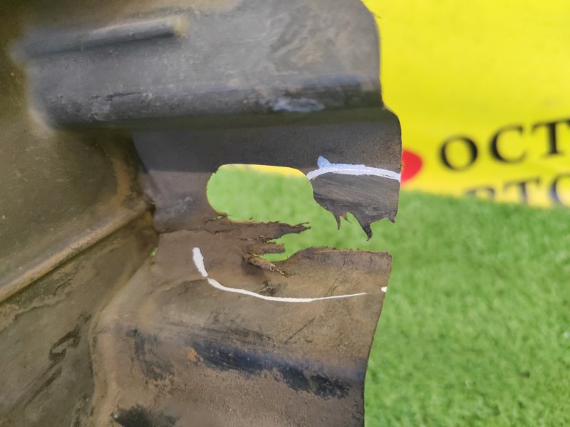 Подкрылок, 500 рублей, Красноярск